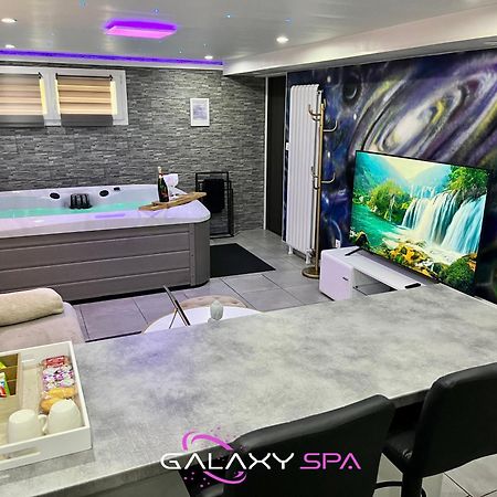 Galaxy Spa - Suite Mercure Jacuzzi Privatif Champigneulles Экстерьер фото