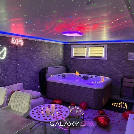 Galaxy Spa - Suite Mercure Jacuzzi Privatif Champigneulles Экстерьер фото