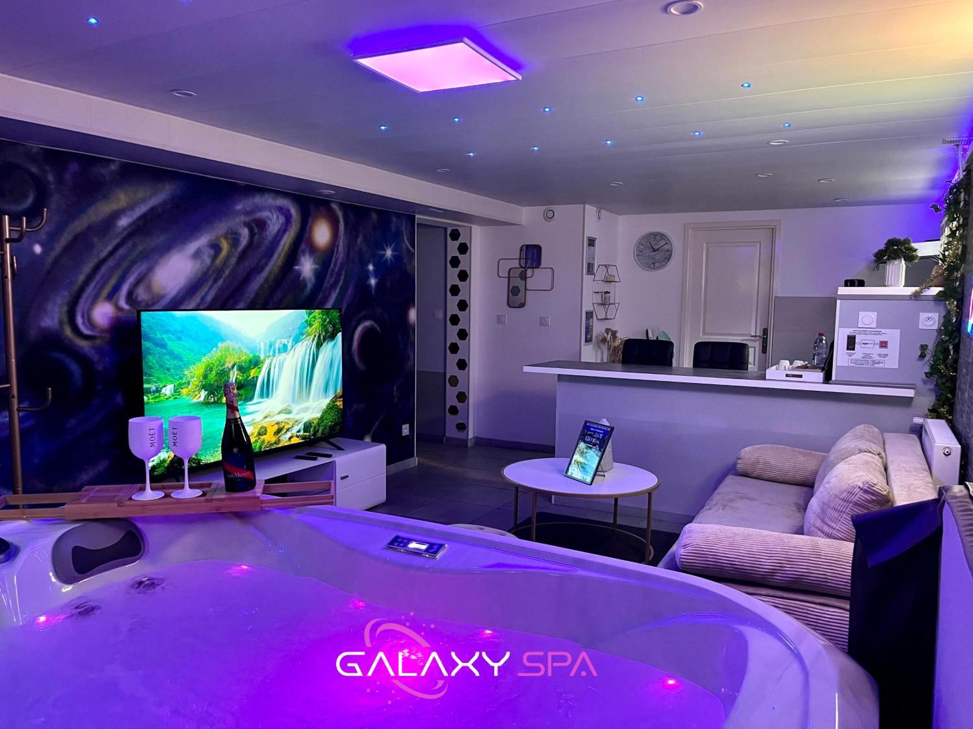 Galaxy Spa - Suite Mercure Jacuzzi Privatif Champigneulles Экстерьер фото