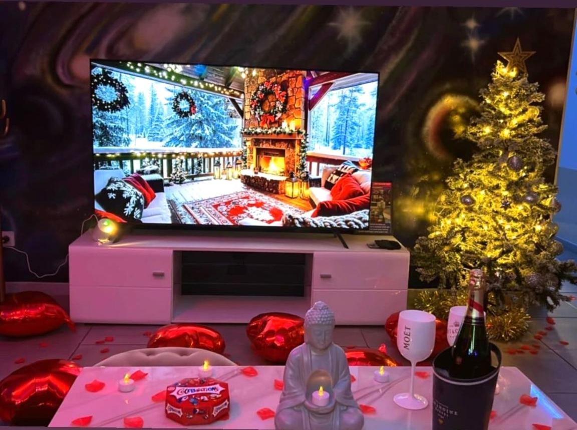 Galaxy Spa - Suite Mercure Jacuzzi Privatif Champigneulles Экстерьер фото